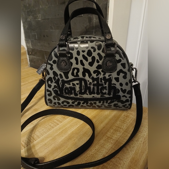 Von Dutch NWT Gray & Black Leopars Mini Tote/ Crossbody - Picture 2 of 9